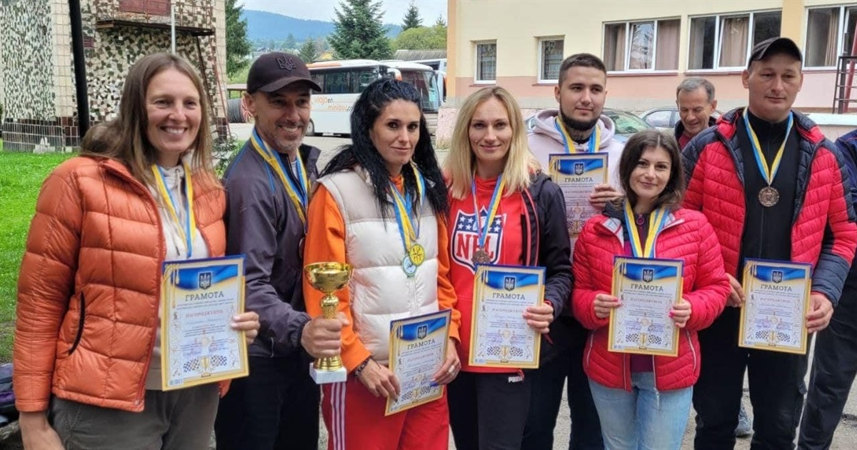 Команда освітян зі Жмеринки виборола бронзу у змаганнях з туризму в Карпатах