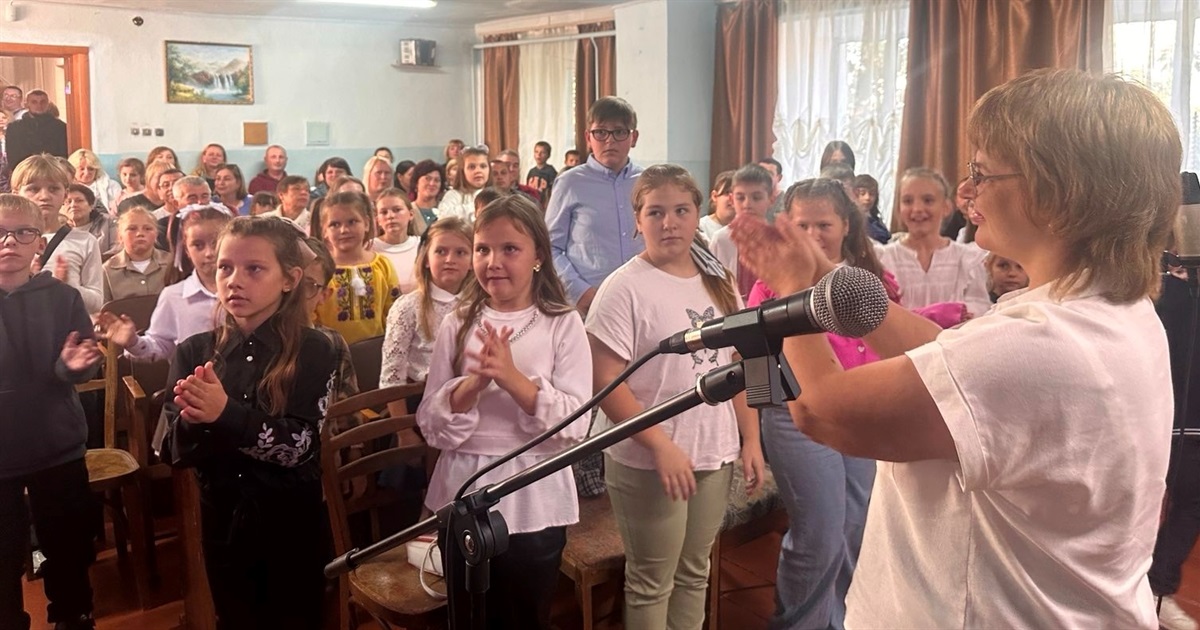 Посвята юних музикантів: у школі ім. Кондратюка зустріли першокласників і відсвяткували День музики
