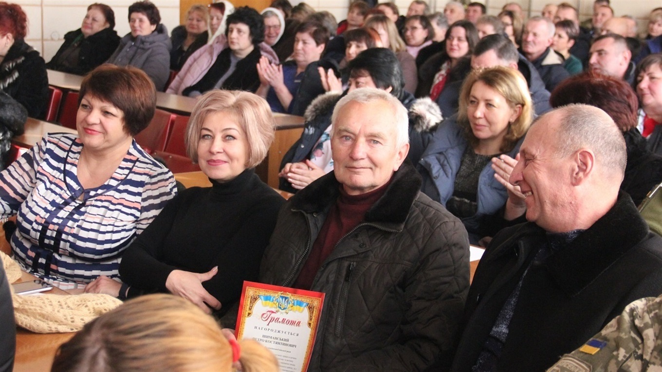 Як у Калинівці вшановували військових та представників органів місцевого самоврядування
