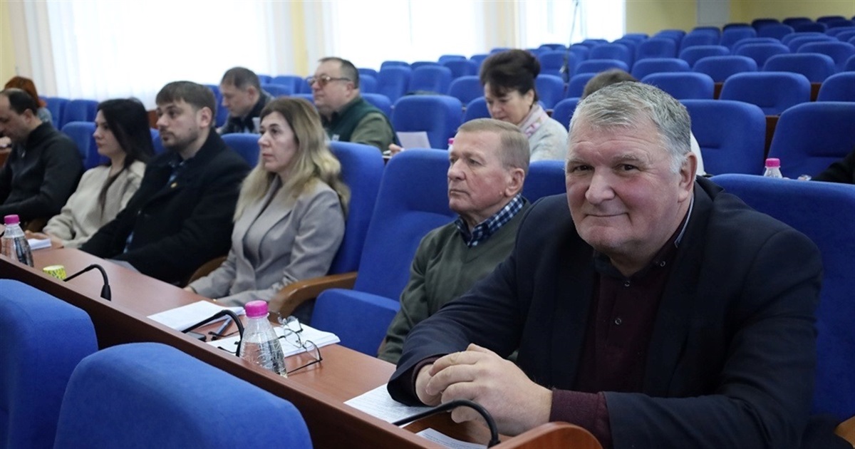 Засідання виконкому Звягеля: рішення щодо спорту, ВПО, соцзахисту дітей та зовнішньої реклами