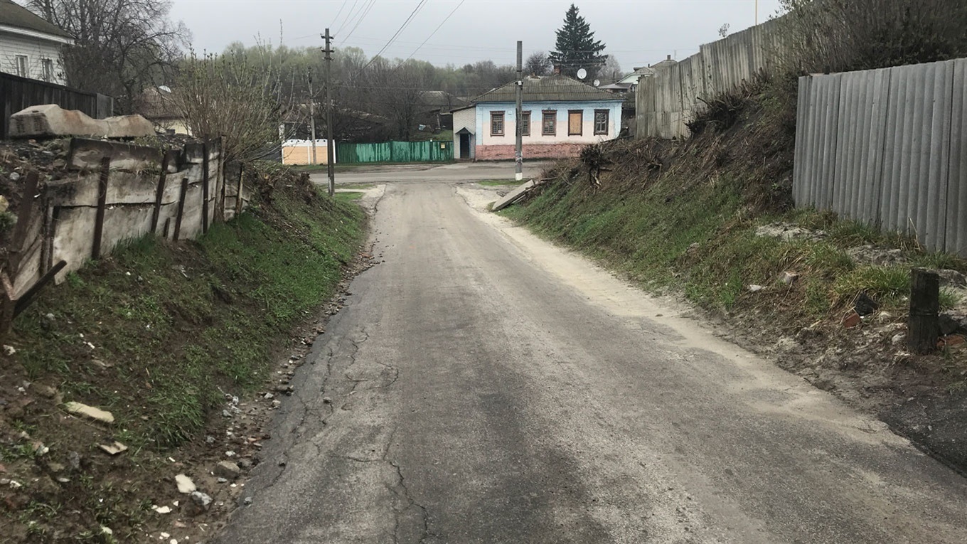 На Загребеллі будинки сповзають на дорогу, якою діти ходять до школи. І там вже були обвали