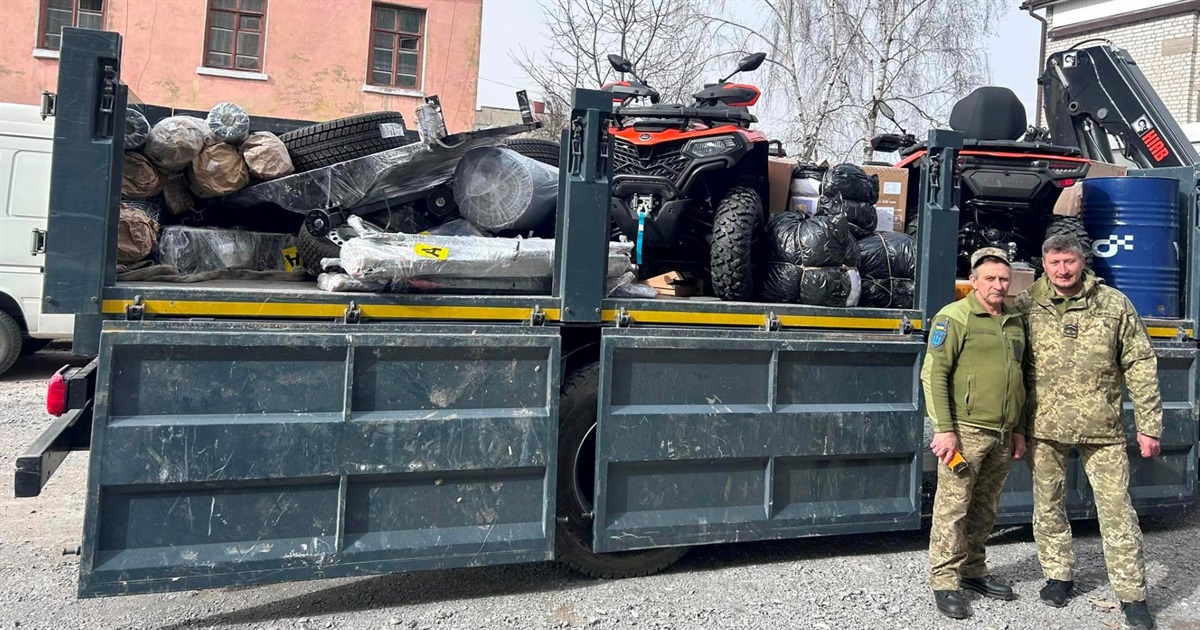 Захисникам у зону бойових дій передали 2 квадроцикли, портативні електростанції й квадрокоптери