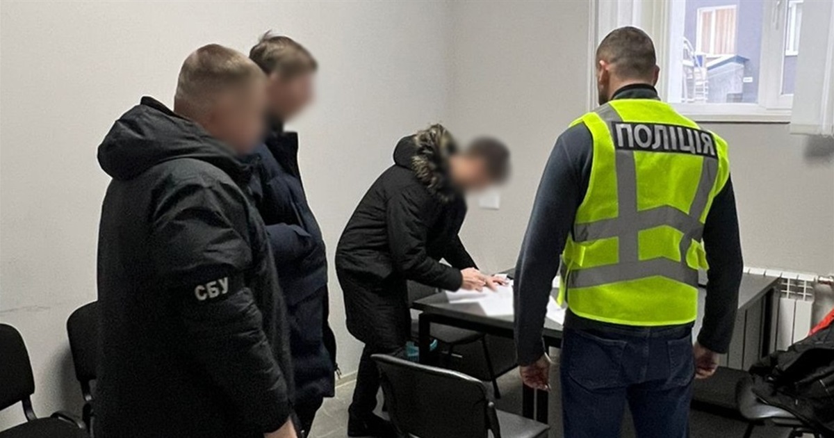 Махінації з нерухомістю на 5,6 млн грн: серед підозрюваних – держреєстраторка зі Звягельщини