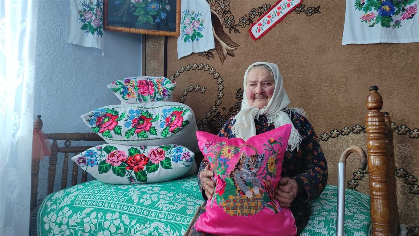 Першим вишитим був рушник: історія рукодільниці Марії Ковальчук