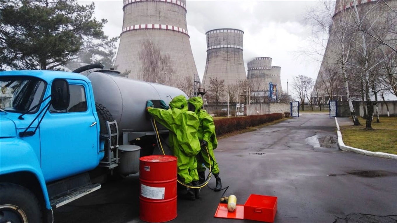 Рятувальники Рівненської АЕС ліквідували умовну аварію з викидом хімічних речовин