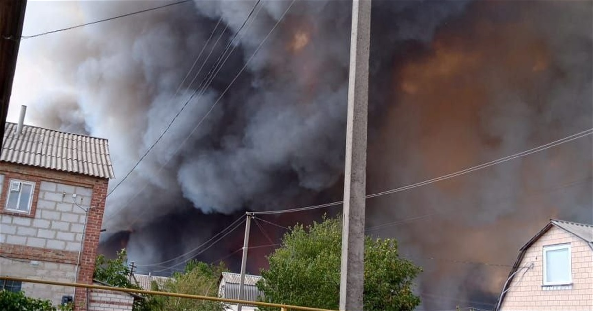 На окупованій Луганщині вирують страшні пожежі, людей евакуюють. Що відомо