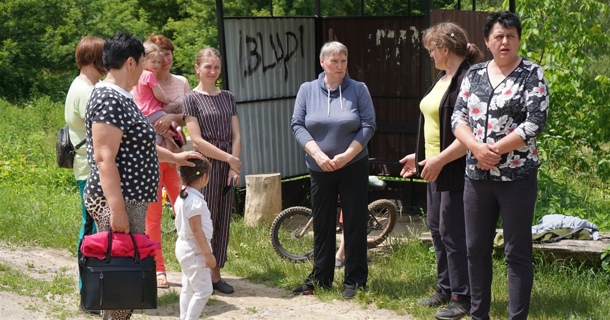 «У нас тут своя війна — ми боремося за воду». Чому у Підлісному Олексинці досі без води 64 двори