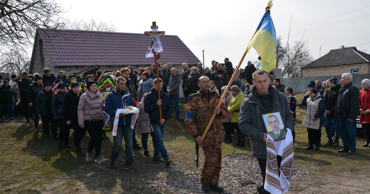 Переяславщина в один день попрощалася з двома героями-захисниками
