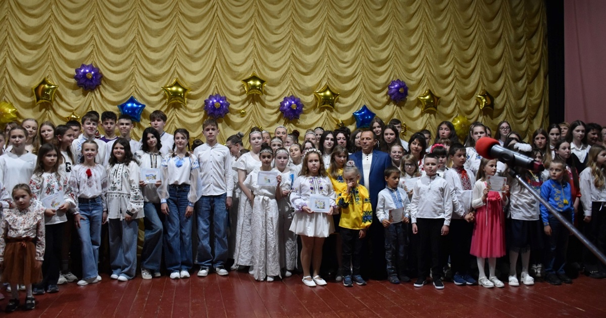 «Сузір’я талановитої молоді»: у Старокостянтинові відзначили кращих представників молоді громади