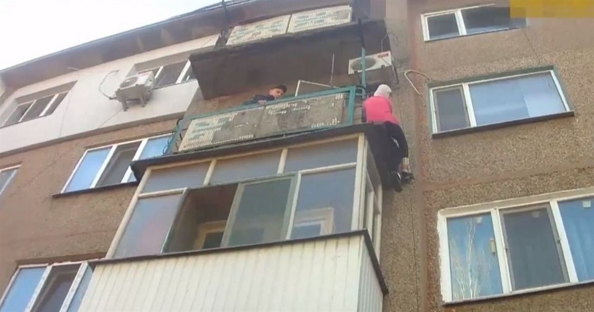 В Ізмаїлі пенсіонерка впала з другого поверху