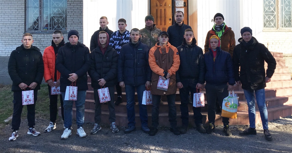 Дванадцять новобранців з Переяслава відправилися служити до армії. Триває осінній призов