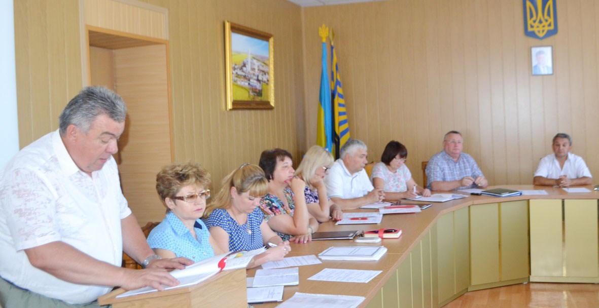 Безробітних району залучають до оплачуваних громадських робіт