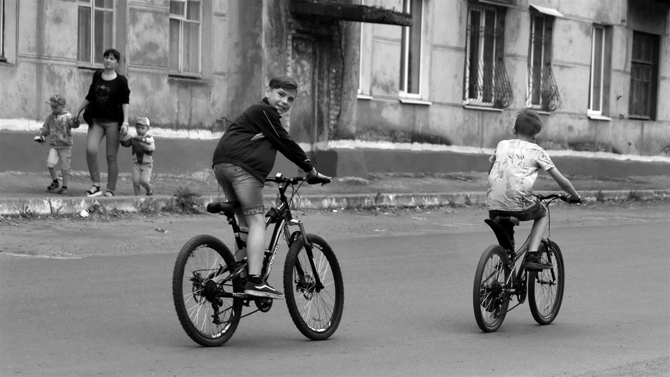 Фотограф Сергей Сергеев показывает свои любимые снимки Краматорска. Идем на виртальную прогулку