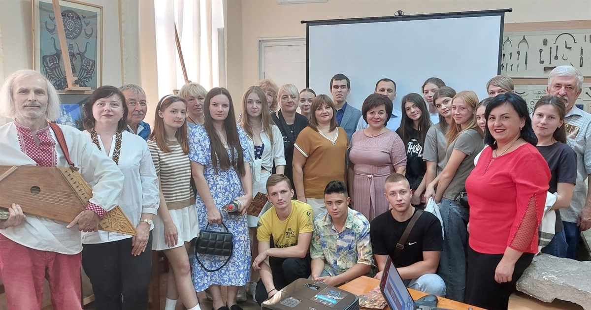 Виставка реліквій давнього Лужанського храму діє в Чернівецькому краєзнавчому музеї