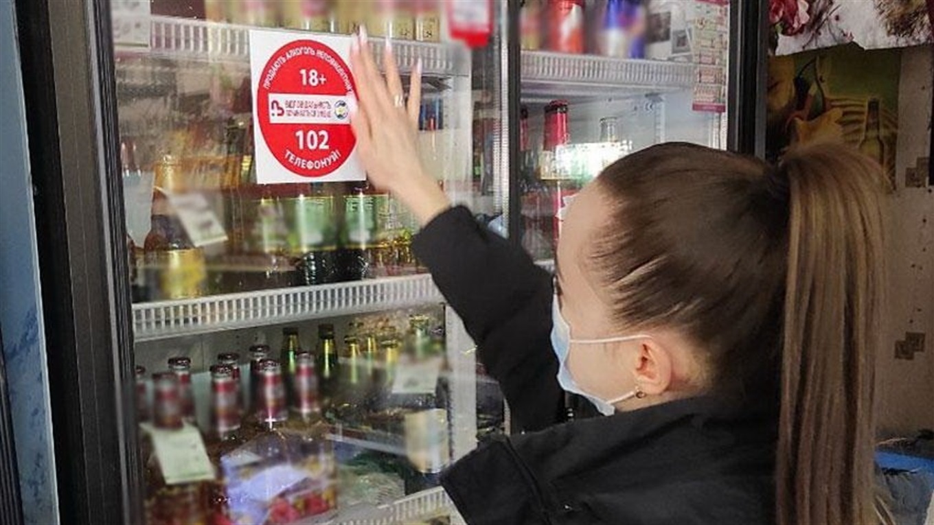 Алкоголь дітям продають і наливають. У Корюківському районі зафіксували 10 випадків з початку року