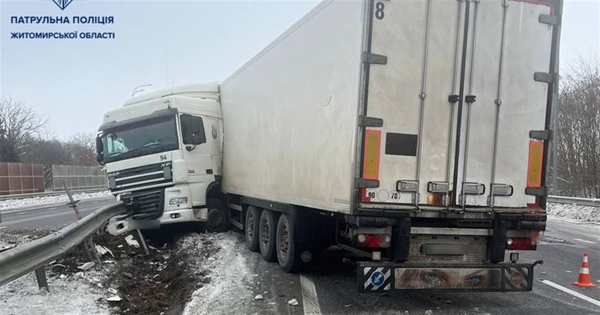 Поблизу села Пилиповичі трапилася ДТП — рух транспорту частково ускладнений