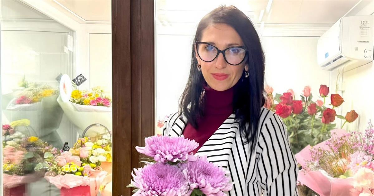 Дивилась на фото і казала: я можу. Як Ксенія Короленко з Бахмута відкрила квіткову крамницю у Дніпрі