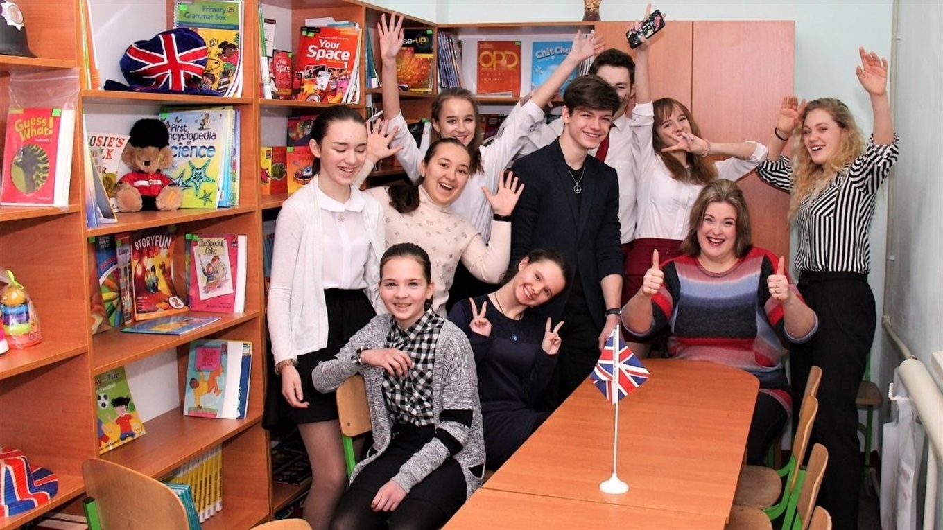Спектакли на английском и служба понимания. Чем удивляет школа №8 в Лисичанске