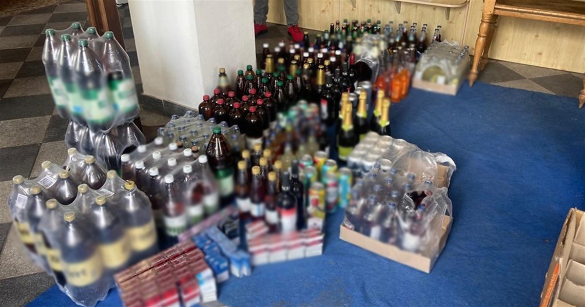 В магазині на Звягельщині продавали алкоголь невідомого походження — вилучили майже 220 літрів