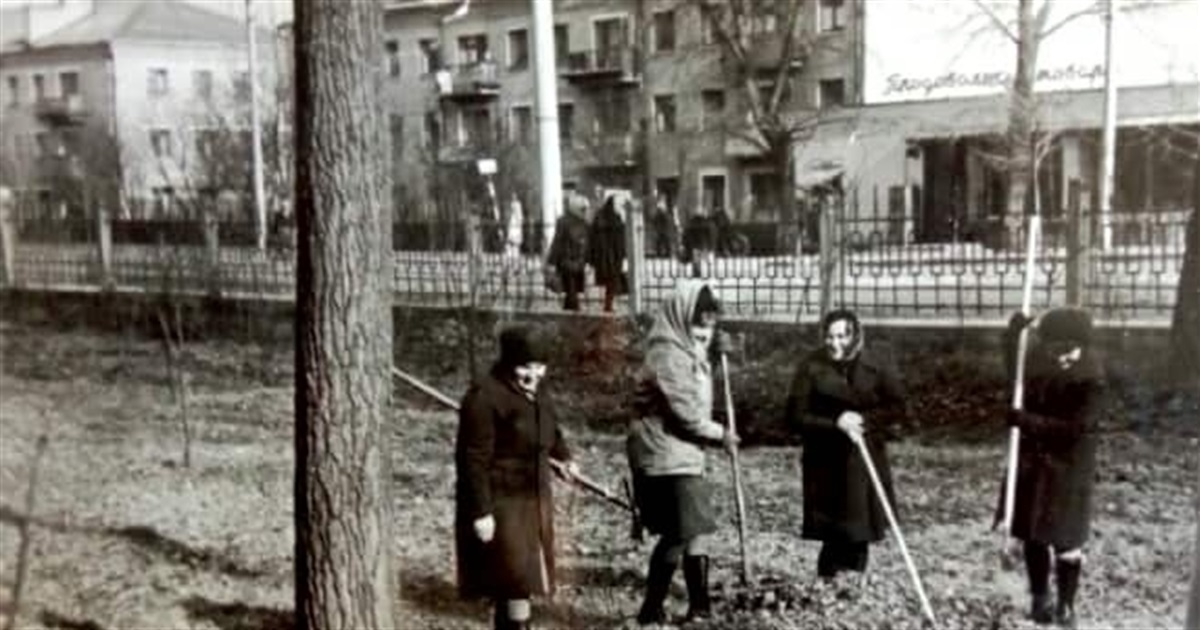 Ковток минулого: як Старокостянтинів стояв у чергах за шипучим напоєм