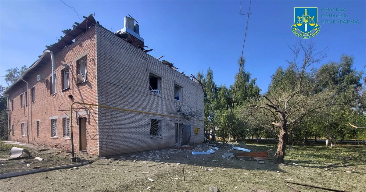 Семеро поранених унаслідок ворожої атаки на об’єкт критичної інфраструктури в Білопіллі