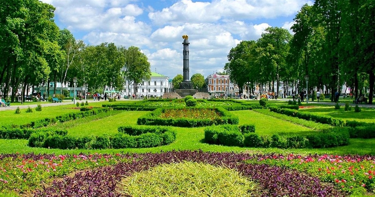 Транспорт у Полтаві: порівняння таксі, громадського транспорту і оренди авто