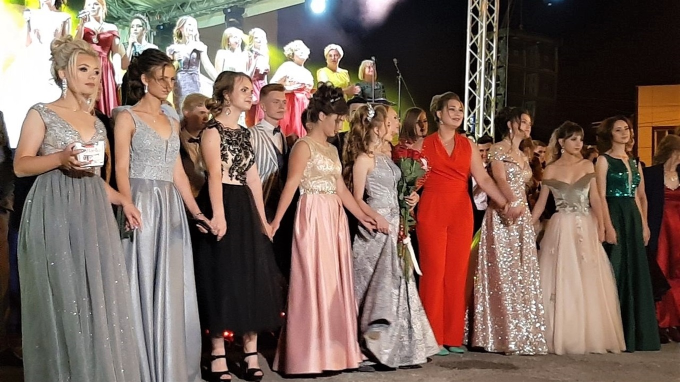 Дефіле біляївських випускників 2019:  які образи обирали, і чи всі вони виявилися вдалі   