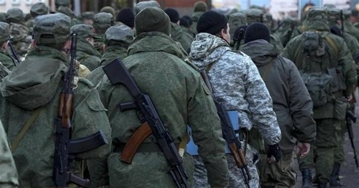 Росія примусово мобілізувала понад 46 тисяч українців в окупації, планують більше. Що відомо