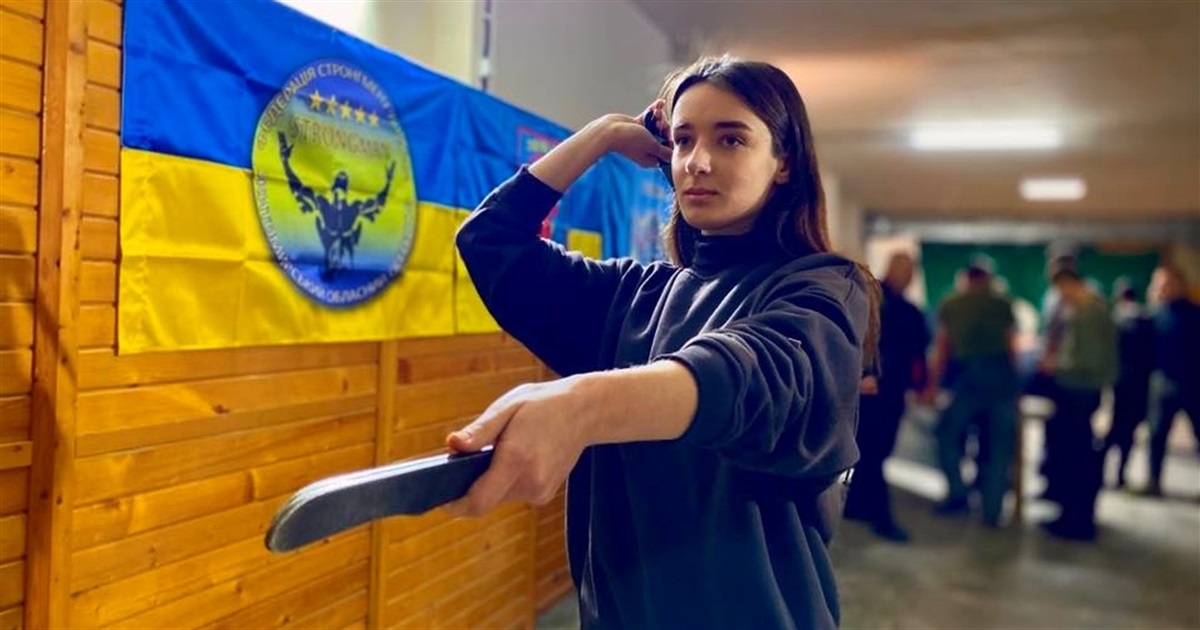 "Сталь, що єднає": у Звягелі пройшла Першість зі спортивного метання ножа та сокири