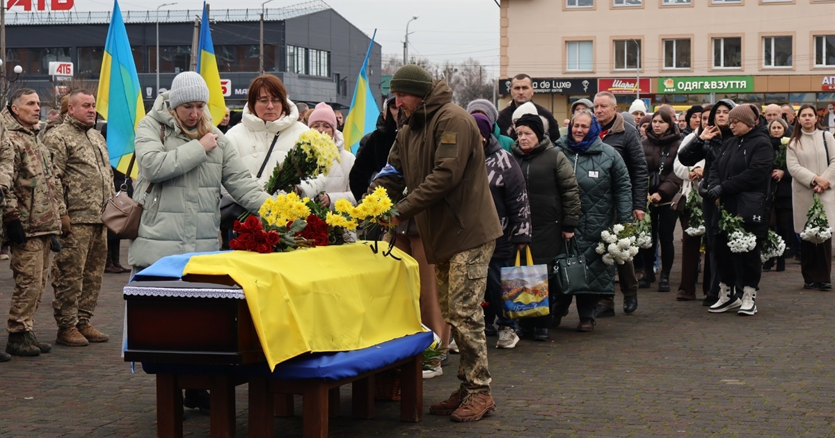 У Сарнах попрощалися з гранатометником Сергієм Бартащуком