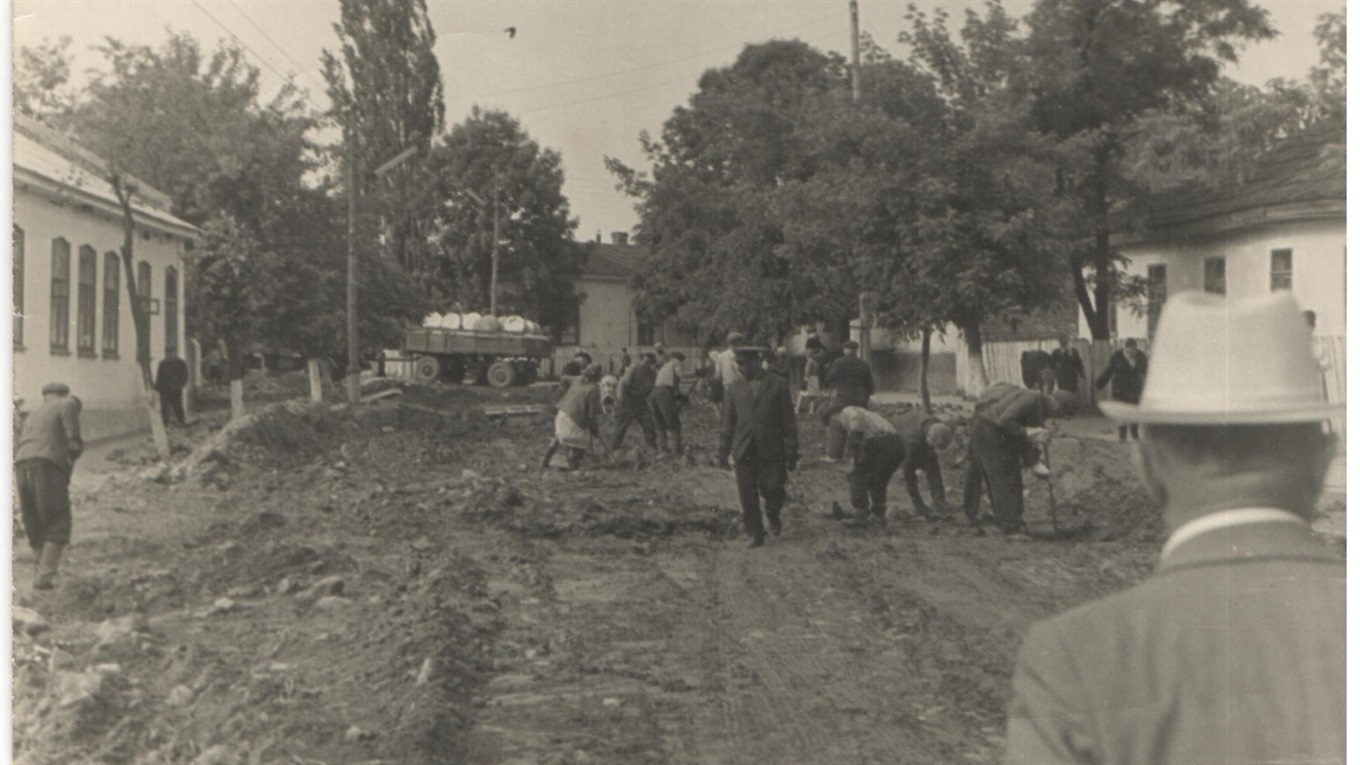 Новоград-Волинський на сторінках газети "Радянський патріот": 1957 рік