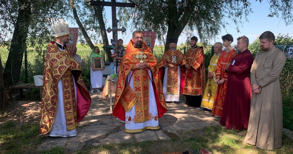 У Переяславі в день Бориса і Гліба освятили криницю на березі Альти: фоторепортаж із Борисівки