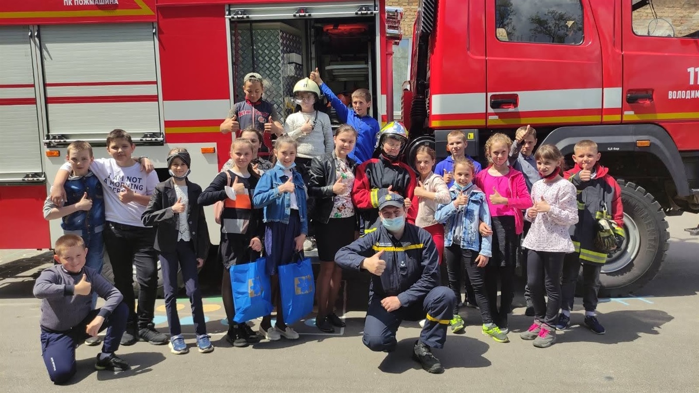Володимирецькі рятувальники провели для школярів акцію «Запобігти! Врятувати! Допомогти!»