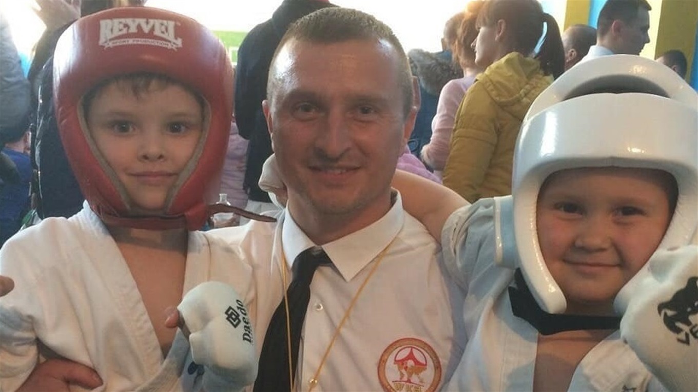 На Відкритому чемпіонаті Херсонської області з карате сірогозці вибороли 18 нагород