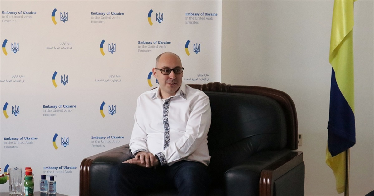"Коли ми згуртовані, прапор України майорить ще вище": посол України в ОАЕ Дмитро Сенік