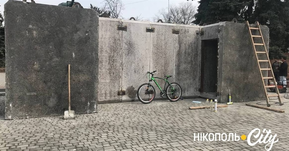 Модульні бетонні укриття біля автобусних зупинок Нікополя: як виглядають та скільки встановлять