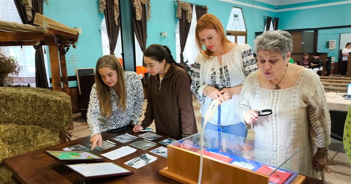 У Переяславі презентували реконструкції давньоруської золотної вишивки
