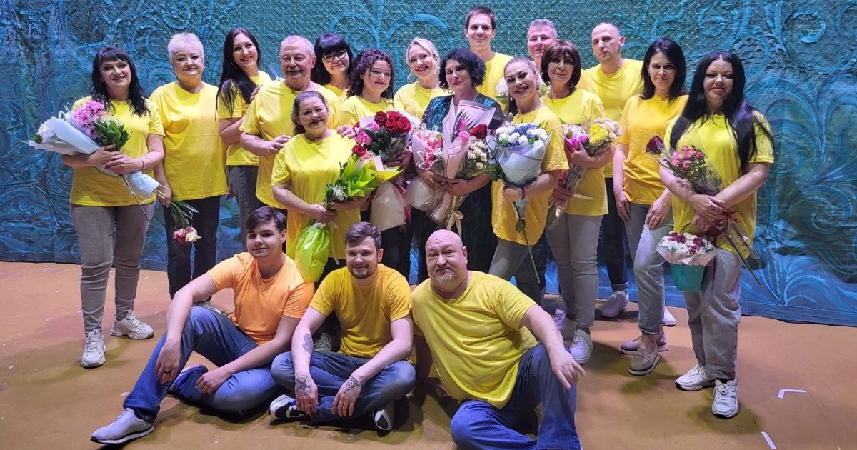 NON-STOP 30 років поспіль. Ювілейна вистава театру мініатюр в Южноукраїнську. Фото