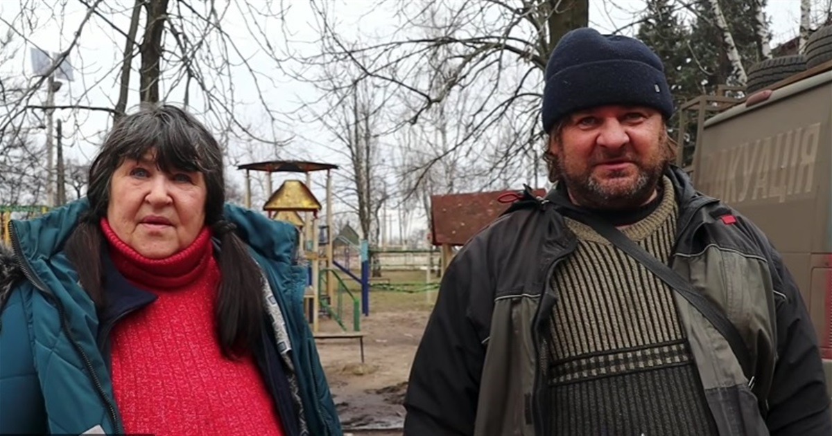 Їхали за сім'єю з дитиною, а врятували сусідів. Поліція та капелани евакуювали подружжя з Дружківки