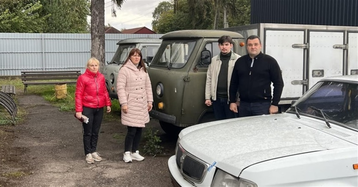 Три автомобілі захисникам подарували працівники Дівичківської сільської ради на Переяславщині