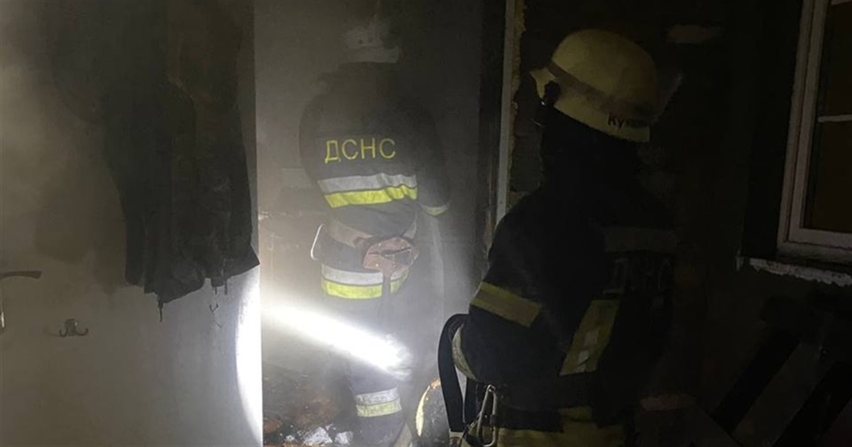 "Вогонь не встиг наробити великої біди, дякуємо сусідам і пожежникам": у Переяславі горів будинок