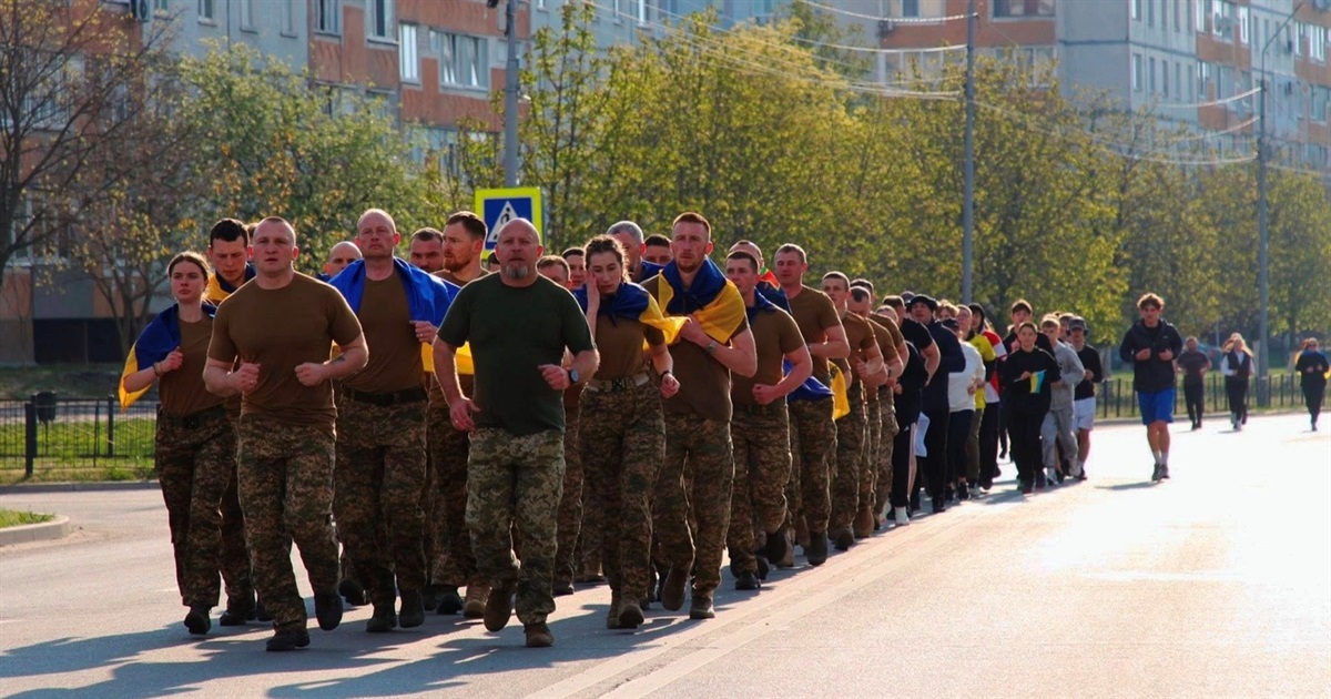 Нетішин об’єднався у пам’яті: у місті відбувся забіг на честь полеглих захисників