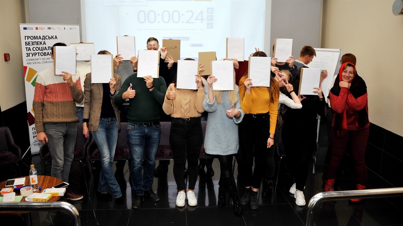 На Донбассе готовят к дебатам два правительства и две оппозиции. Что вообще происходит?