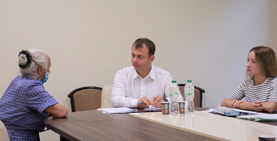 Руслан Требушкін вислухав звернення мешканців громади