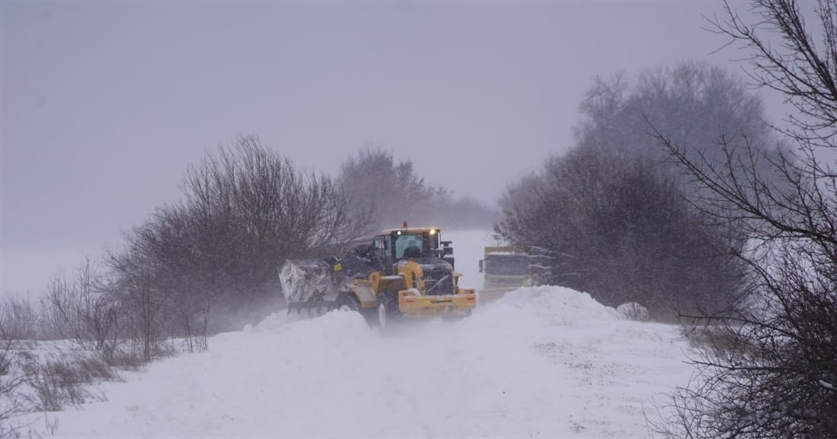 Дані системи «Прозорро»: хто прибирав сніг у Городоцькій громаді цієї зими і скільки за це заплатили