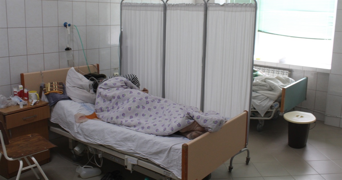 Щодня вірус забирає життя. У Городку від коронавірусу померла 33-річна жінка