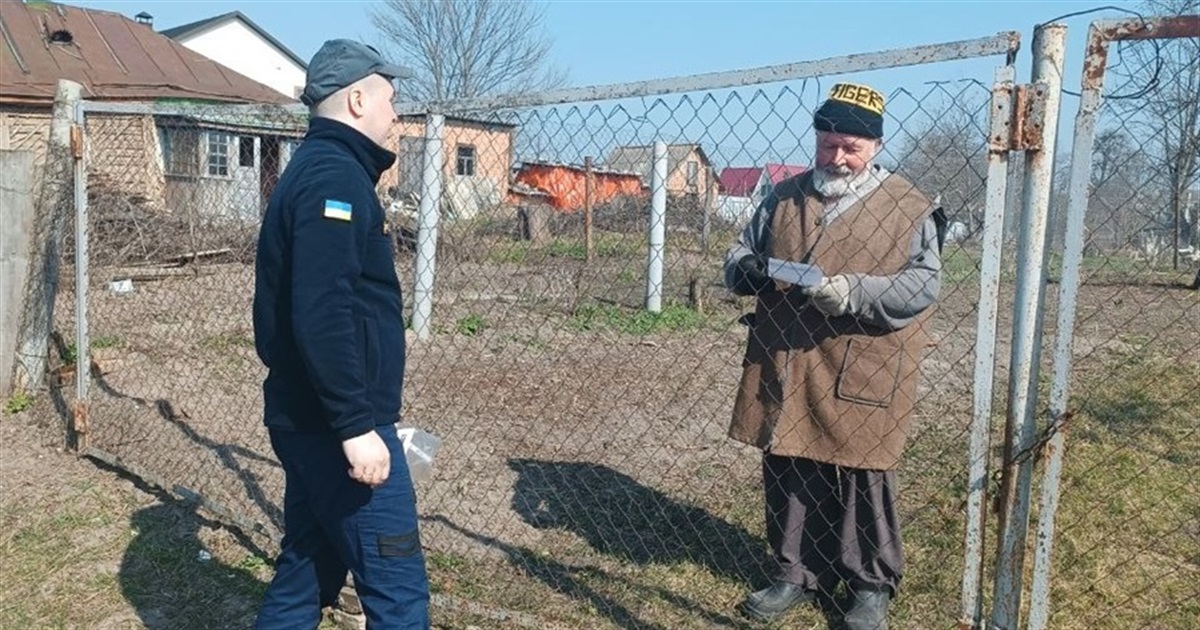 На Переяславщині рятувальники нагадали громадянам про заборону випалювання сухої трави та штрафи