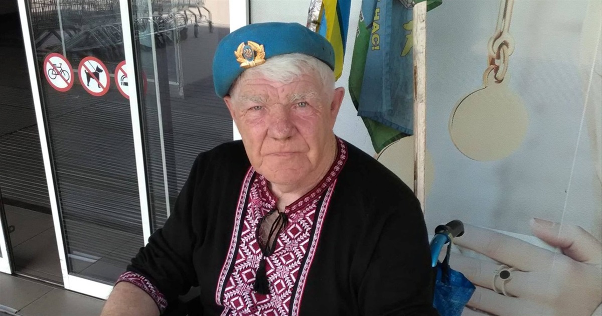 Надихає та об'єднує людей. Як дядя Гриша з Херсону подорожує містами України