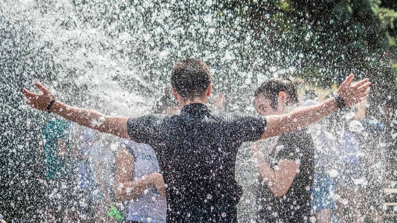 1 серпня: влаштуйте бій водяними пістолетами