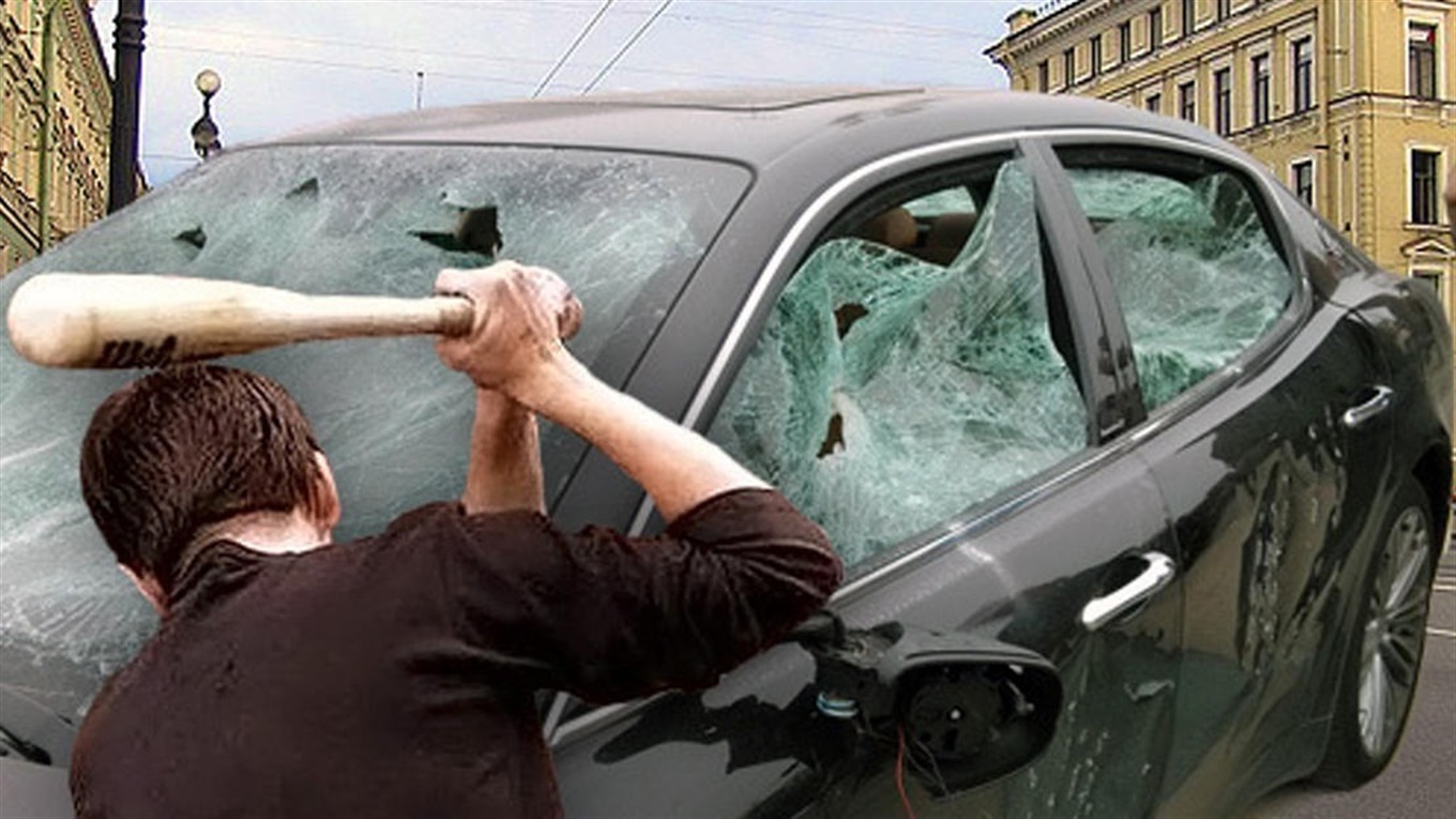 Шість років за угон авто, зберігання наркотиків та боєприпасів